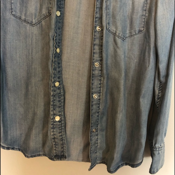 Gap Denim Shirt - Picture 3 of 5